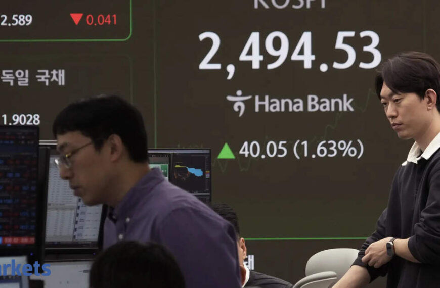 Asian shares: Asian shares drop after US selloff, treasuries dip