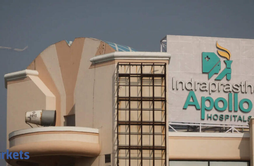 Apollo Hospitals to invest Rs 6,000 crore for 4,300 new beds across India
