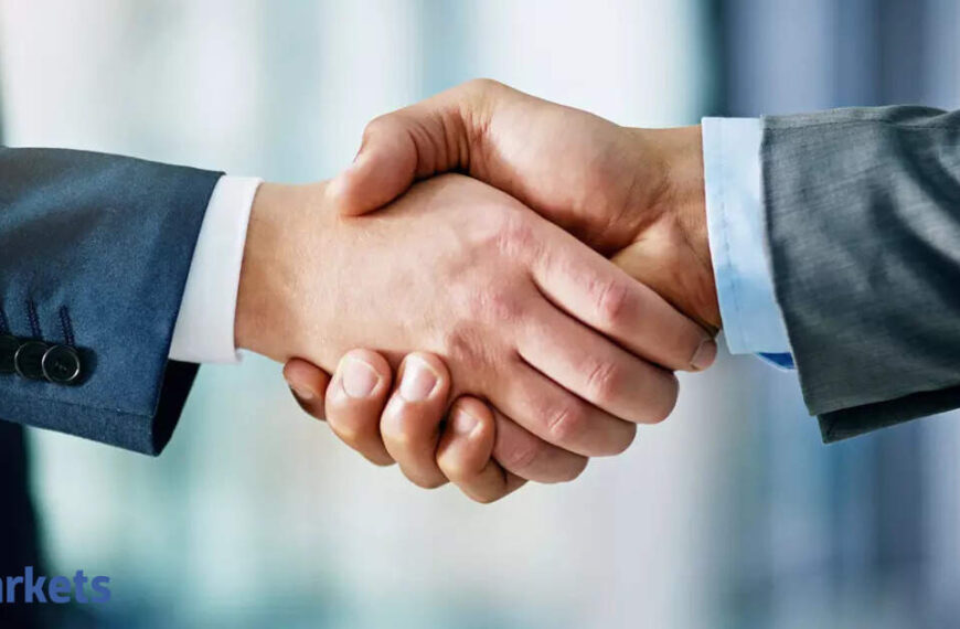 Shapoorji Group secures $3.4 billion in record Deutsche-led credit deal