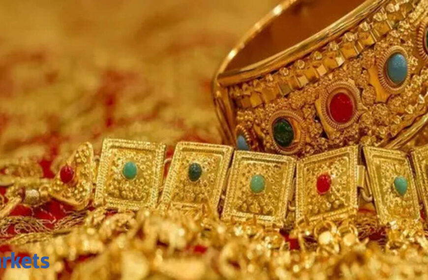 No collateral damage: Finance ministry wants relief for small gold loans