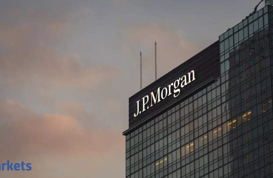 JPMorgan CEO Dimon backs US taxing carried interest, warns of bond market trouble
