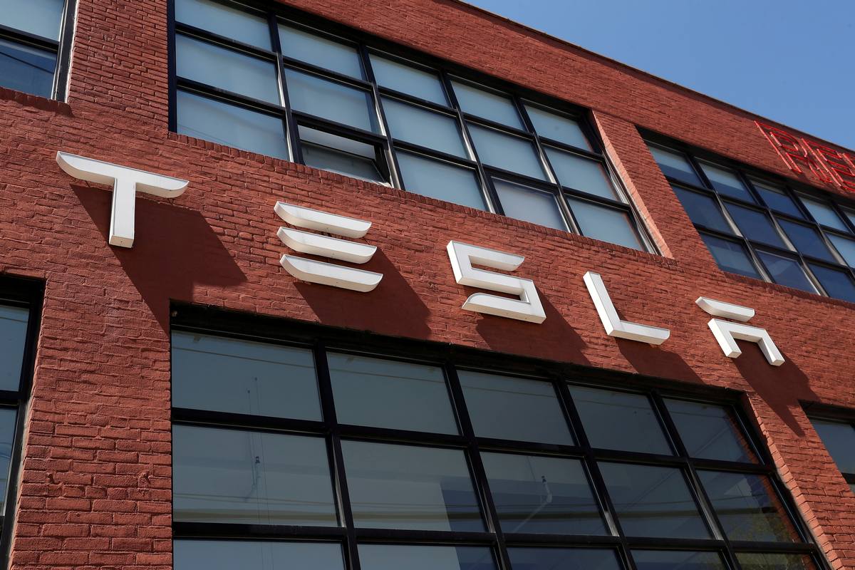 Trump-Musk Row Slams Tesla Shares, $150 Billion in Market Value Wiped Out