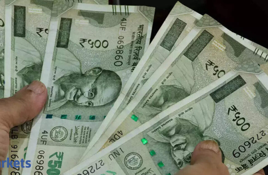Indian rupee: Rupee weakens to 86.02 amid equity outflows and Central Bank review