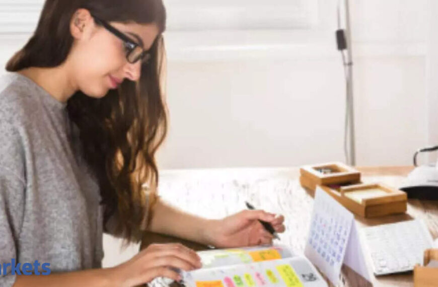 Scroll. Swipe. Stake: How Gen Zs and Millennials Are Reinventing Investing