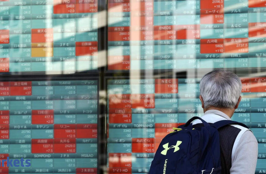 Asian stocks: Asian stocks to track US gains on trade talk hopes