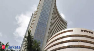 Breakout Stocks: How to trade Deepak Fertilisers, Reliance…