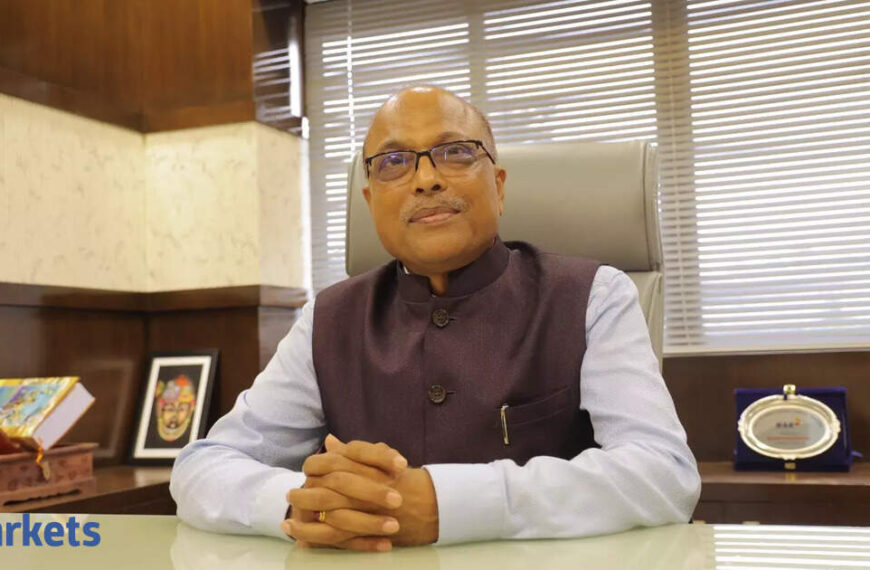 Mind Over Money: A Walk at Sunrise, Yoga, and Bhagavad Gita: The Routine That Grounds Bonanza’s Shiv Goel