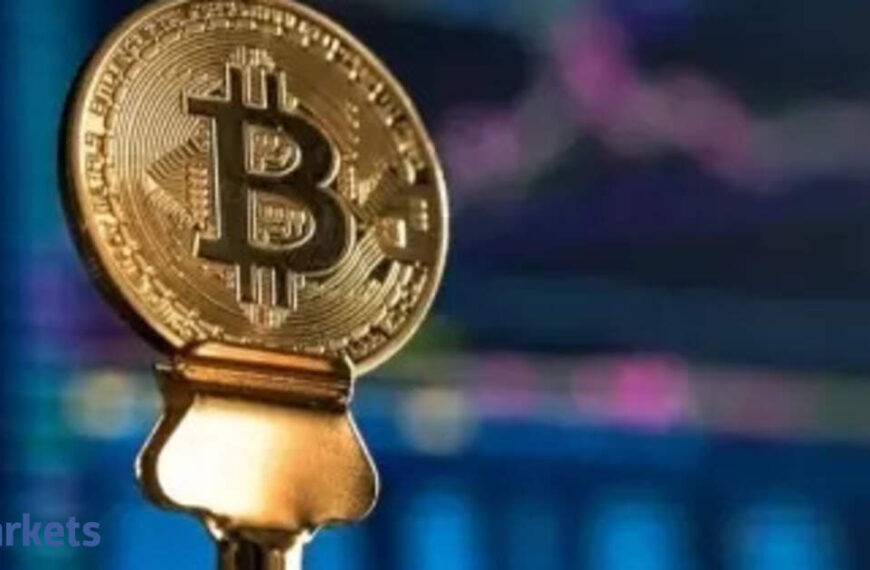 Bitcoin steady at $104K despite Middle East tensions and mixed US data
