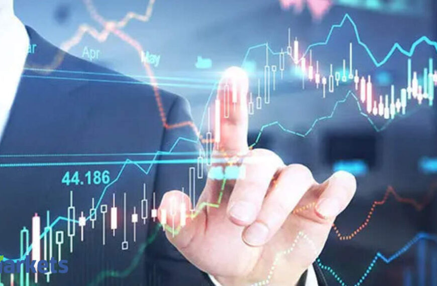 Buy the Dip: Sandip Sabharwal on sectors to ride out the volatility – Crude Spike & Market Reaction