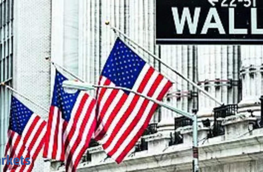 US stocks open higher as oil prices ease, Fed meeting in focus