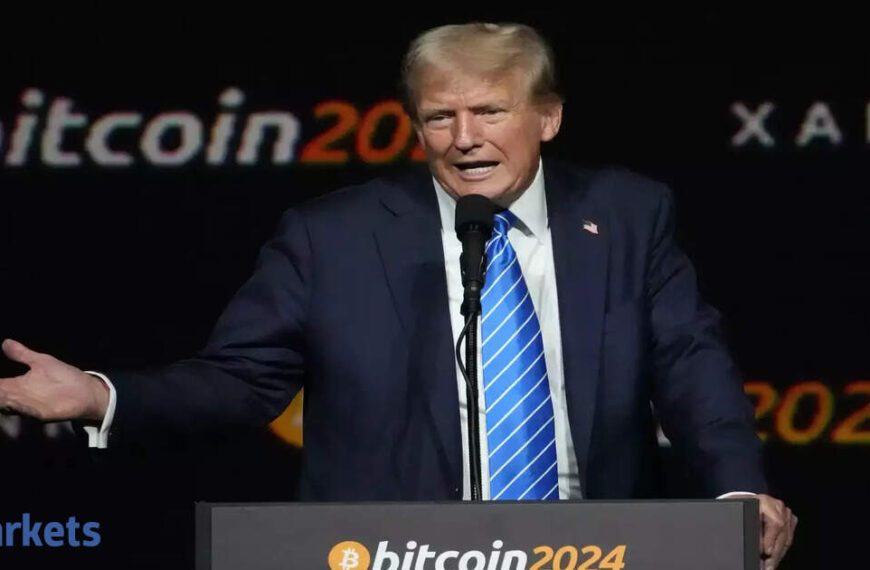Explainer-What are bitcoin treasury strategies, the latest trend in the public markets?