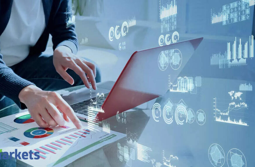 Stocks to buy in 2025 for long term: UTI AMC, HDFC Life among 5 stocks that could give 9-26% return – Brokerage Recommendations