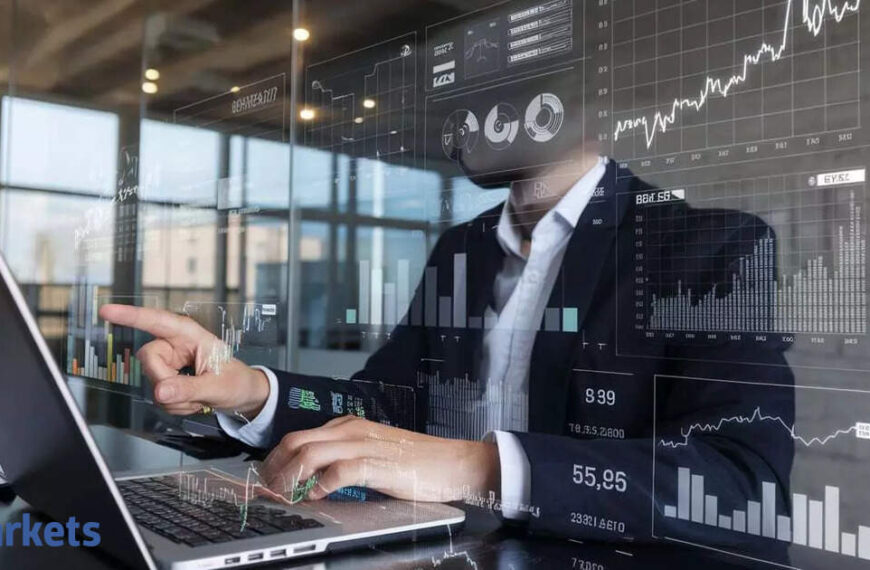 Stocks to buy today: HCL Tech, MCX among 7 trading ideas for June 17, 2025