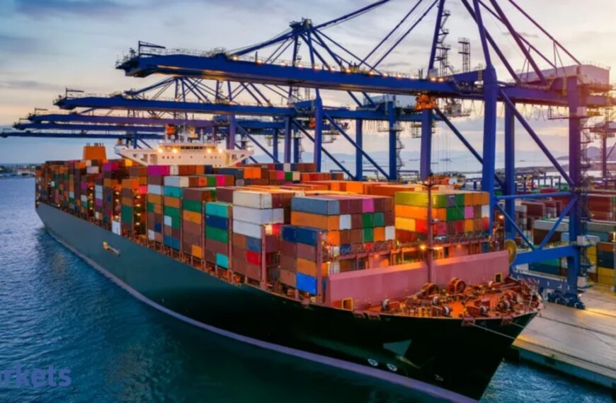 SCI shares slide 6% as profit-taking, Middle East truce hopes cool shipping rally