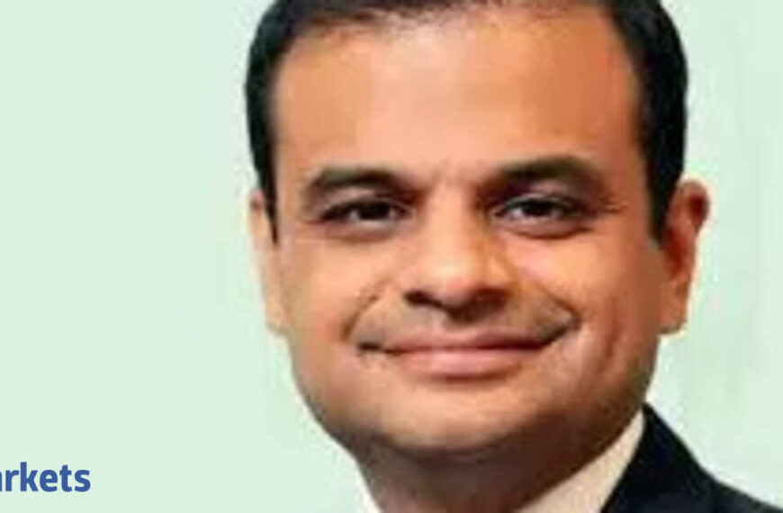 Midcaps still overheated; Nifty valuations offer relative safety: Shiv Puri