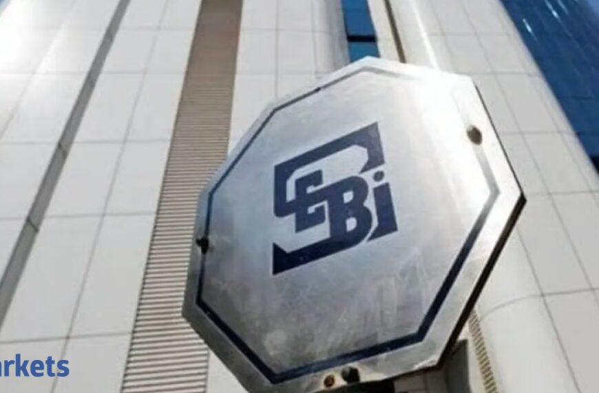 Front-running case: Sebi bans Sanjiv Bhasin from markets, orders impounding of Rs 11.37 crore