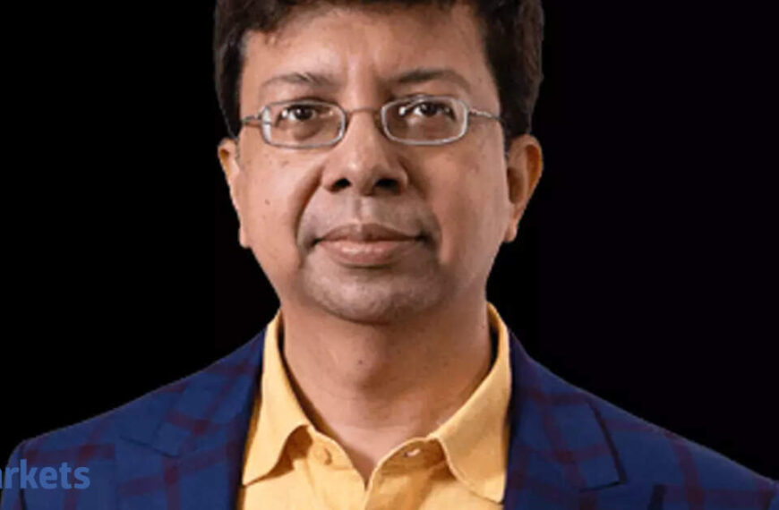 Nifty analysis: Short-term market weakness likely; defensive sectors poised to outperform: Rohit Srivastava