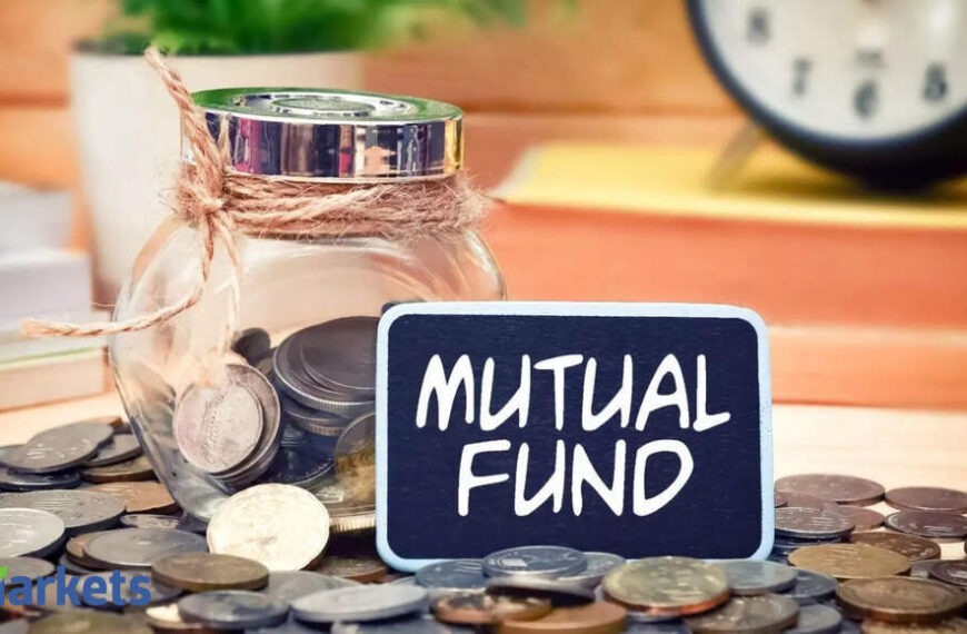 Volume Shocker: MFs add over 1 crore shares to 11 stocks in May ’25 – Mutual fund Analysis
