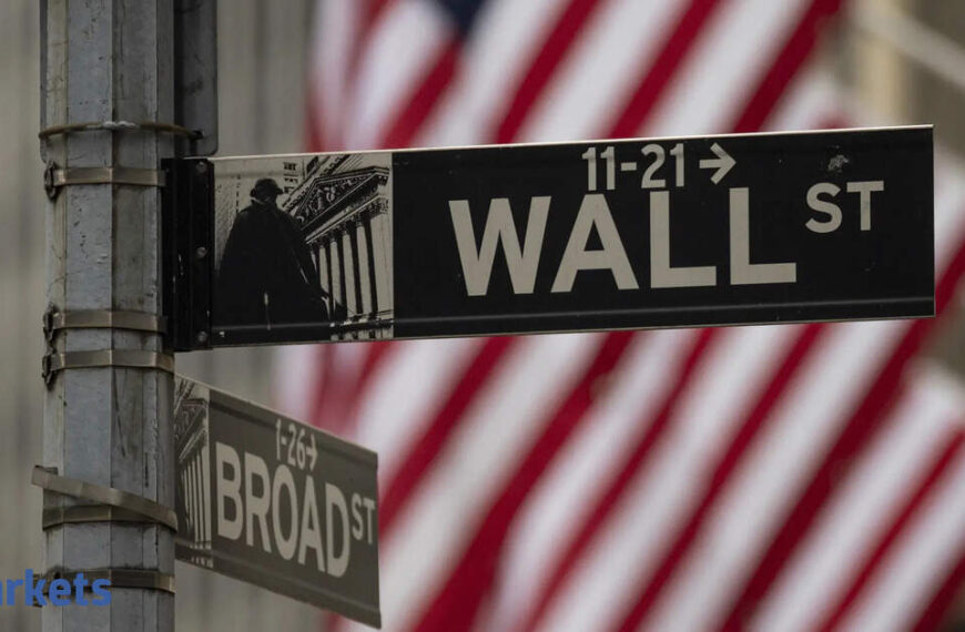 US stocks trade in range after Fed keeps interest rate unchanged