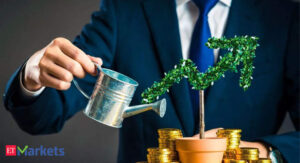 2025 Wealth Trends: Who Gained, Who Lagged? –…