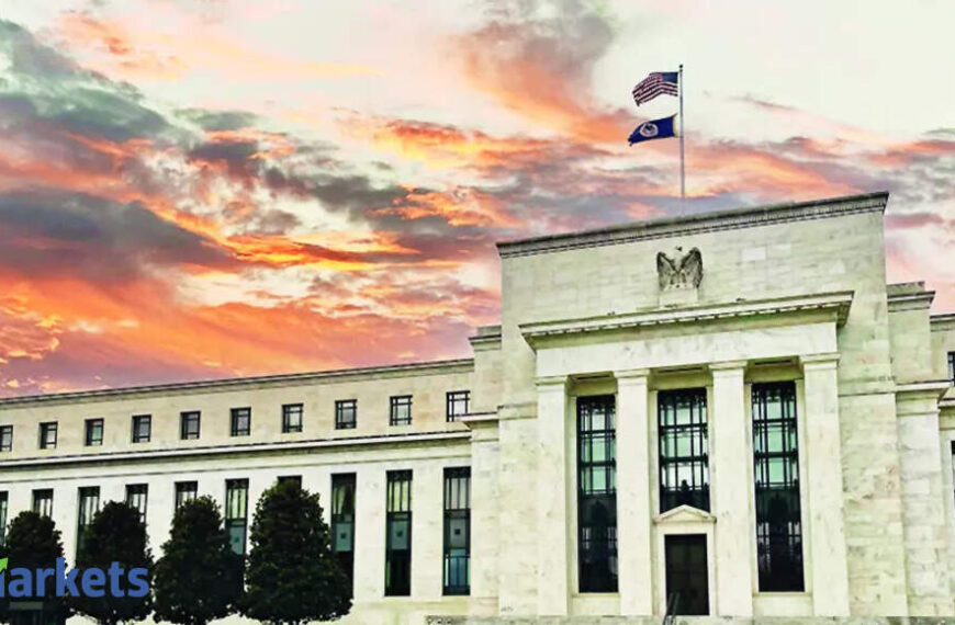 Fed’s Hawkish Pause: Inflation takes center stage amid uncertainty – Fed’s Hawkish Tilt: Inflation Over Growth