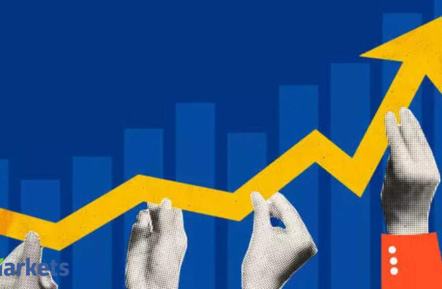 Nifty to grow steadily but don’t expect fireworks: Prashant Jain – 16 Years of Patience and Progress