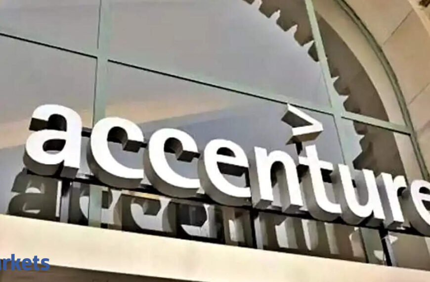 Accenture shares tank 11% despite beat in revenue estimates. Infosys ADRs fall 3%