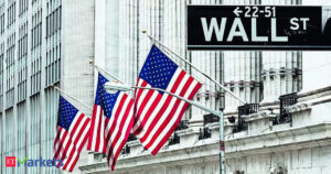 Wall Street choppy, oil dips as US holds…