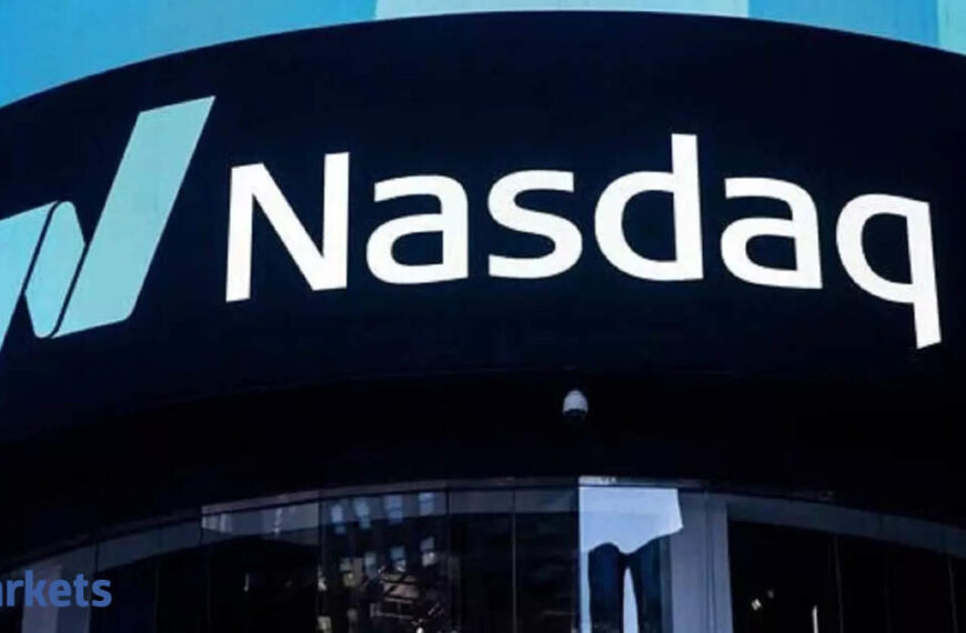 S&P 500, Nasdaq finish lower; investors uneasy about Middle East conflict