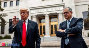 Fed Divided on Path Forward: Cuts,Holds, or Pause?…