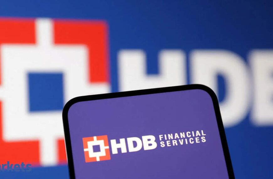 HDB Financial Services IPO subscribed 1.66 times on Day 3; GMP rises to 8%