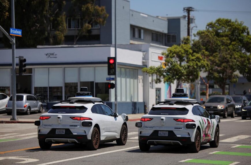 Waymo will start testing its autonomous cars in New York again