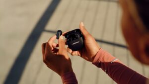 Bose's second-gen QuietComfort Ultra Earbuds have AI-enhanced adaptive…