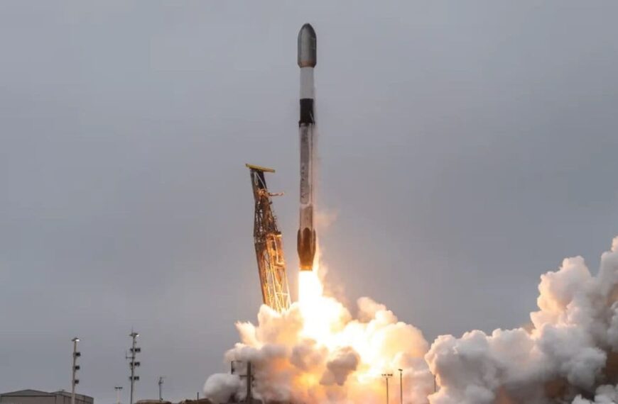 SpaceX Launches 27 Starlink Satellites from California Using Veteran Falcon 9 Booster