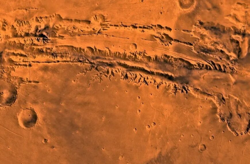 Is Mars Really Red? A Physicist Explains the Science Behind Its Colour and More