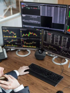 These 6 healthcare stocks hit 52-week highs, rally…