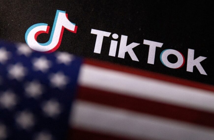 Trump Extends Deadline for US TikTok Sale to September
